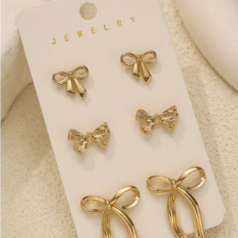Gold Bow Earrings Set